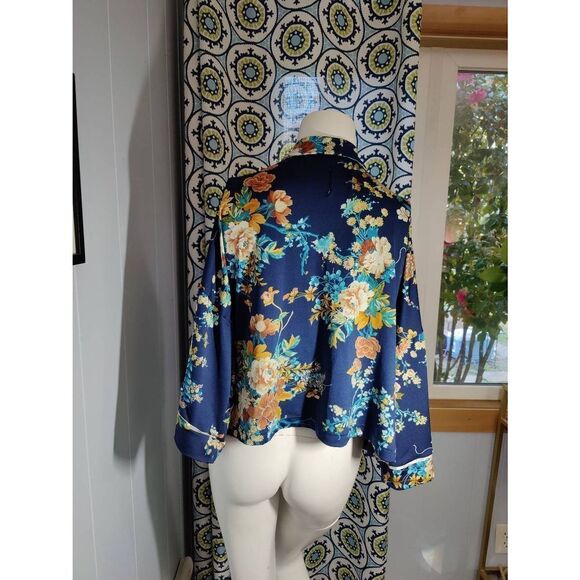 Haute Project Los Angeles Kimono - Picture 3 of 4